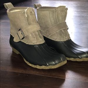 Sperry fur lined duck boots
